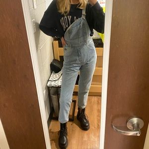 Vintage Light Wash Overalls. Mom Jeans.